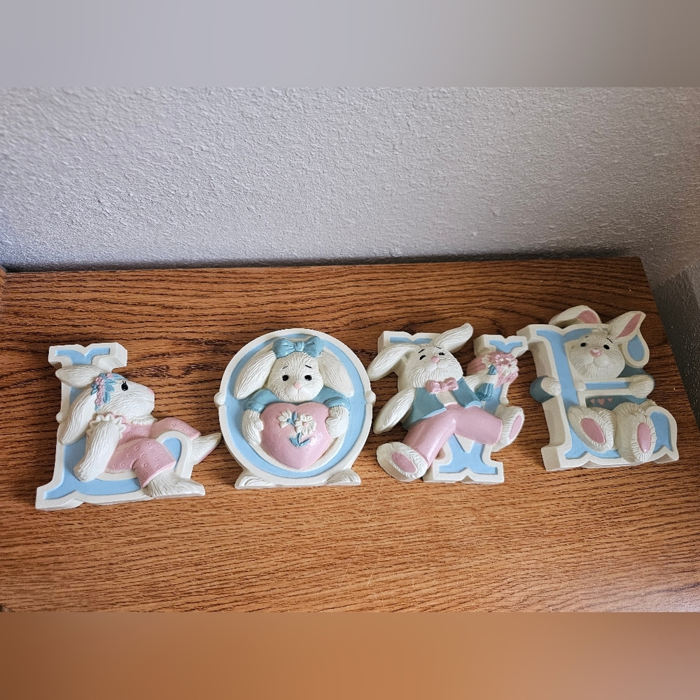 Vintage Bunny Wall Plaque Set Love Nursery  Decor Baby Burwood Products Co USA